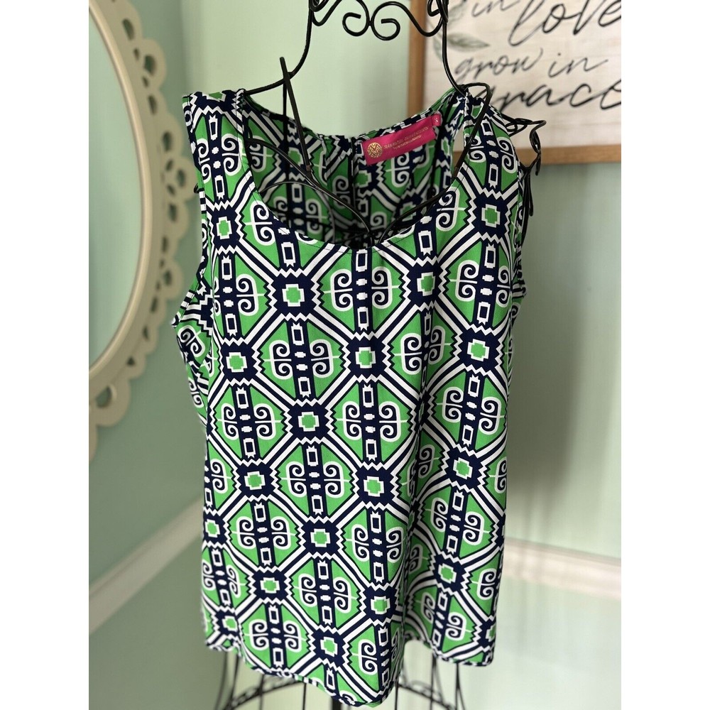 MACBETH green White Patterned Top Small Gold Button Back Sleeveless